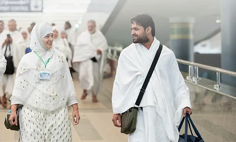 "الحج" تدعو ضيوف الرحمن للإفصاح عن المبالغ بحوزتهم إن زادت على 60 ألفًا