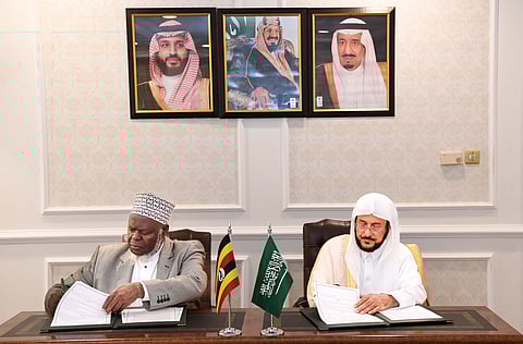 وزير الشؤون الإسلامية ومفتي أوغندا يوقّعان مذكرة تفاهم في جدة