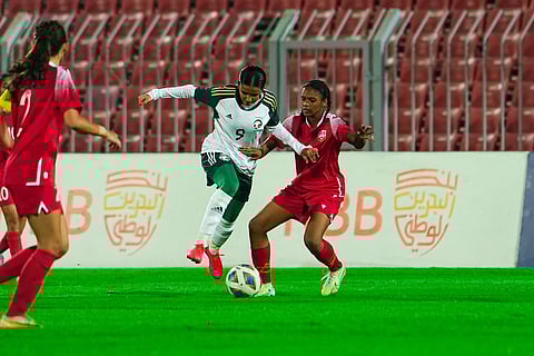 جانب من لقاء المنتخب السعودي للناشئات تحت 17 عامًا مع نظيره البحريني