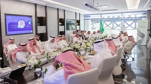 جانب من اجتماع المجلس الصناعي