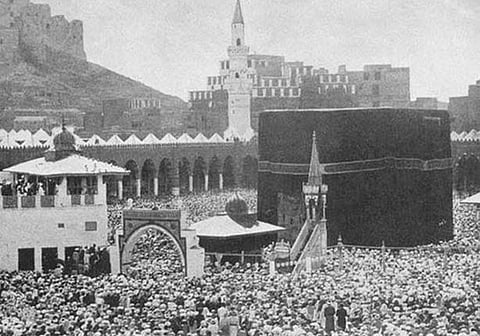 "الخليف والقيس ويوم اليتيمة" أبرز عادات نساء مكة المكرمة في الحج.. هذه تفاصيلها