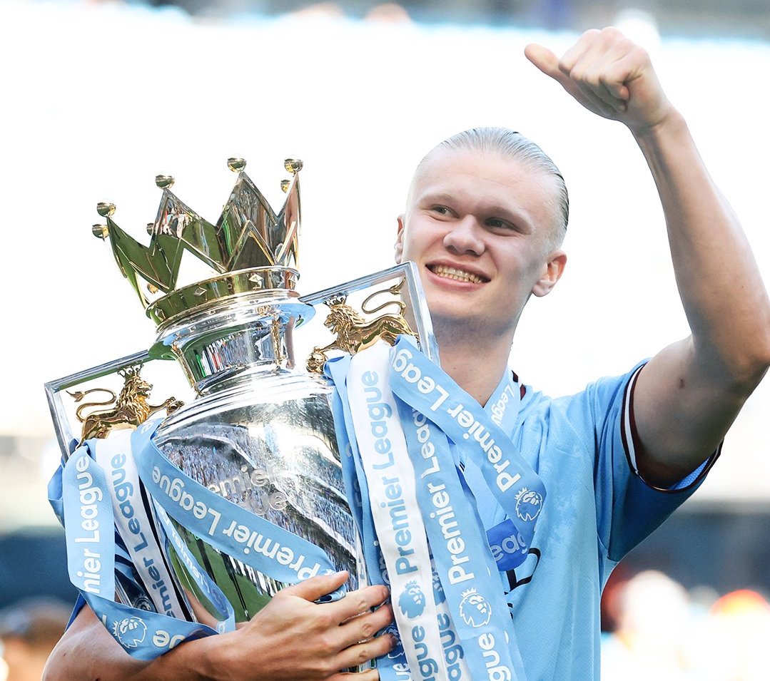 إرلينج هالاند لاعب مانشستر سيتي