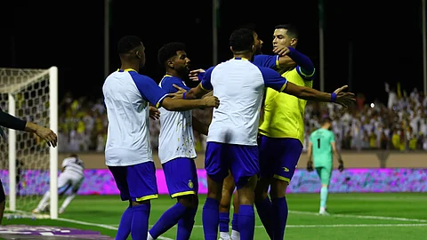 فرحة كريستيانو رونالدو لاعب النصر بتسجيله هدف في مرمى الطائي