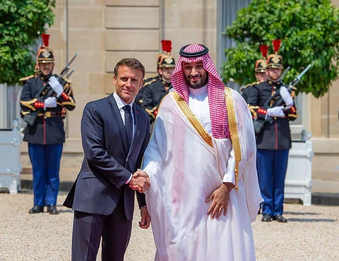ولي العهد الأمير محمد بن سلمان والرئيس الفرنسي إيمانويل ماكرون