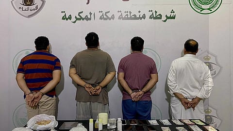 شرطة جدة تطيح بـ4 مقيمين لترويجهم كميات من مادة الميثامفيتامين المخدر