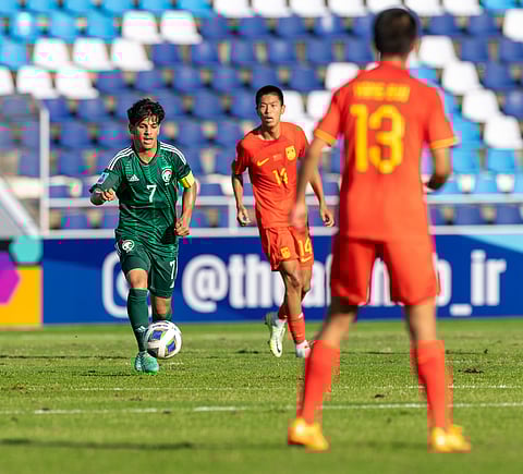 جاذوب الظفيري رجل مباراة أخضر الناشئين والصين في كأس آسيا