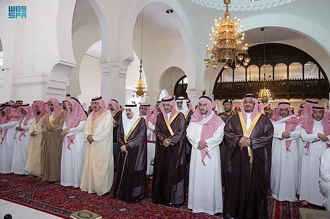 أمير الرياض ونائبه يؤديان صلاة الميت على فاطمة الربدي