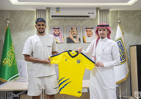 التعاون يعزز دفاعاته باللاعب وليد الأحمد لعامين
