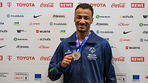 العليان يتوج بفضية السباحة في الألعاب العالمية ببرلين