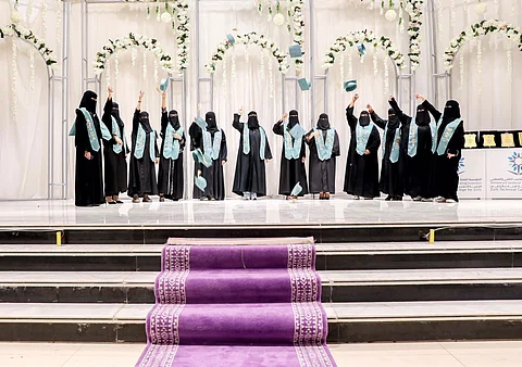 "حكمي" ترعى حفل تخريج الدفعة الـ6 لمتدربات كلية تقنية البنات بالزلفي