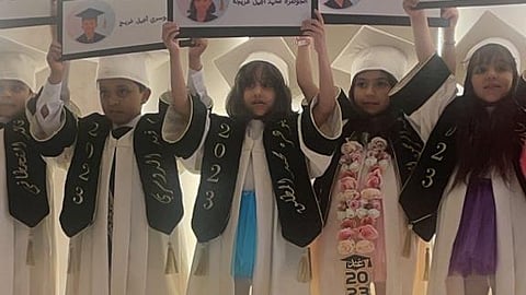 "براعم المشاعل" تحتفل بتخريج ٧٧ طالبًا وطالبة من الدفعة الـ15