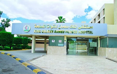 الإيثار السعودي غير المستغرب.. شاب ينقذ جارته ويمنحها إحدى كليتيه في تيماء