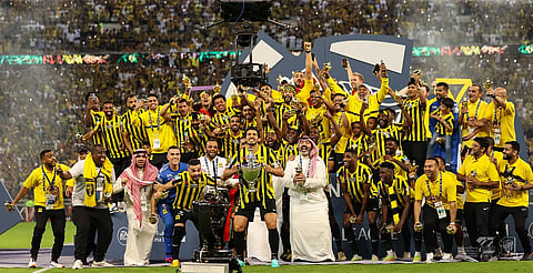 فريق الاتحاد خلال تتويجه ببطولة دوري روشن السعودي للمحترفين