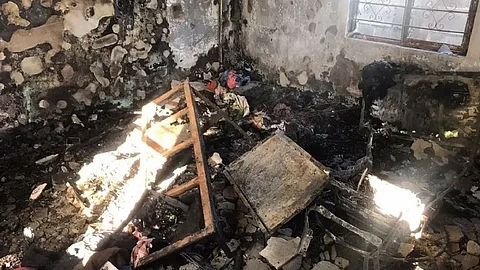 آثار حريق في سجن النساء الذي شهد الاشتباكات