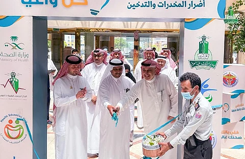 "طب جامعة المؤسس" تطلق مبادرة "كن واعياً" للتوعية بأضرار المخدرات