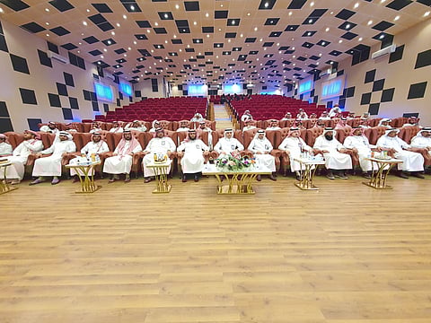 "تعليم ظهران الجنوب" يكرم المعلمين والمعلمات المشمولين بحركة النقل الخارجي 1444 هـ
