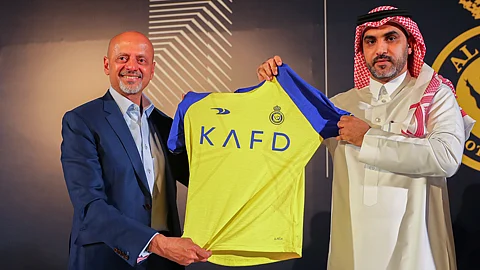 "كافد" راعيًا بلاتينيًا لنادي النصر