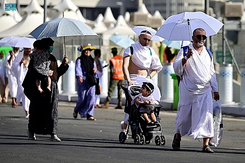 تحفّهم العناية الإلهية.. ضيوف الرحمن يستقرون في مشعر منى