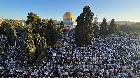 صلاةَ عيد الأضحى المبارك في رحاب المسجد الأقصى المبارك