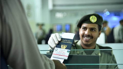 "الجوازات": 1.342.351 حاجًّا قَدِموا من خارج السعودية عبر المنافذ الدولية حتى أمس الاثنين