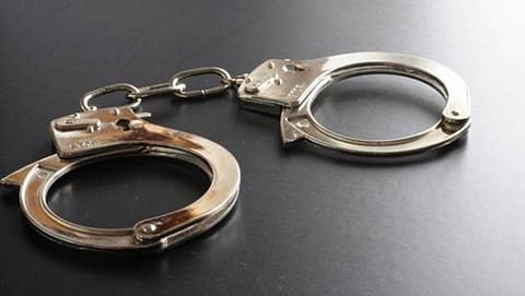 "المخدرات" تطيح بمخالفين لنظام أمن الحدود بجازان لترويجهما الحشيش والإمفيتامين