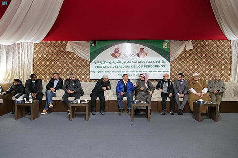 سفير المملكة لدى الأرجنتين يودّع ضيوف خادم الحرمين لحج هذا العام