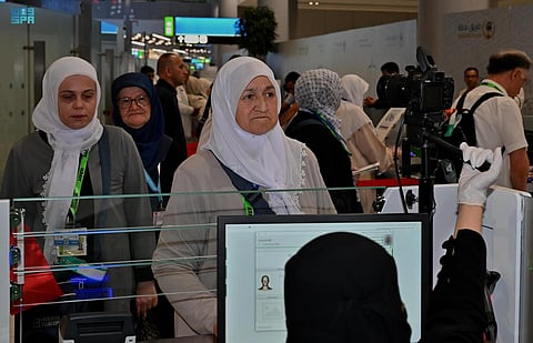 "طريق مكة" تواصل إنهاء إجراءات الحجاج الأتراك في مطار إسطنبول