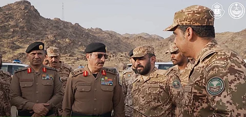 فيديو.. مدير الأمن العام يتفقّد القوات الأمنية والجهات العسكرية المشاركة في الحج