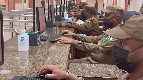 تعرف على مركز البصمة الرئيس بالإيواء وكيف يتم التعامل مع الحج المخالف