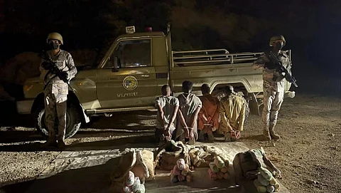 حرس الحدود بعسير يقبض على 4 مخالفين لتهريبهم نبات القات المخدر