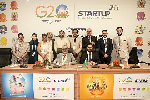 "فهد بن منصور": المملكة بيئة جاذبة وحاضنة لريادة الأعمال وتشهد ازدهارًا للشركات الناشئة