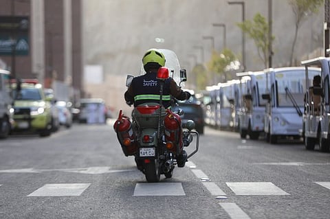 قوات الدفاع المدني بالحج تواصل أعمال الإشراف الوقائي في العاصمة المقدسة والمنطقة المركزية