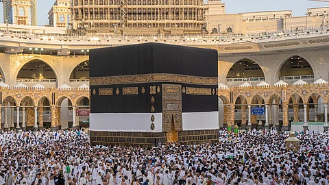 تطويف وتقنيات وخدمات فائقة.. صورة رقمية لـ"أبرز خدمات الحرمين أول أيام العيد"