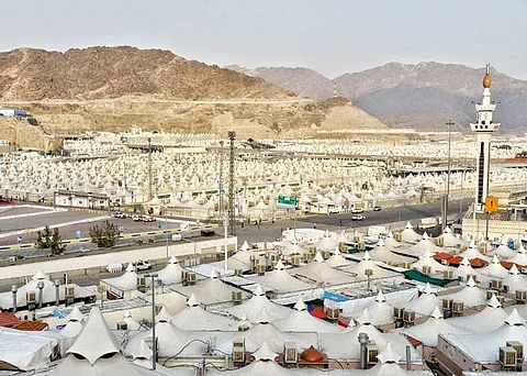 طقس المشاعر المقدسة: صحو في منى وغائم جزئيًّا على عرفات
