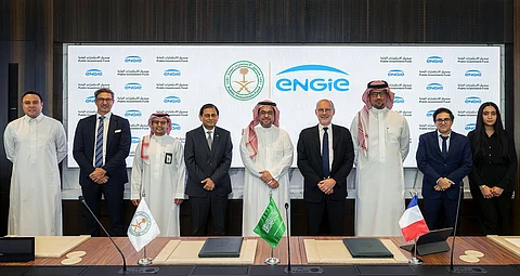 صندوق الاستثمارات يوقّع مذكرة مع "إنجي" لتطوير مشروعات الهيدروجين الأخضر ومشتقاته في المملكة