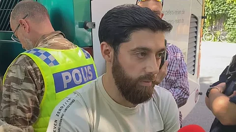 ما السبب؟.. "سوري" يتراجع عن حرق "التوراة" و"الإنجيل" في السويد