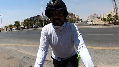 الرحَّالة "عسيري" يصل الرياض في محطته الأخيرة بعد انطلاقه من نجران على دراجة هوائية