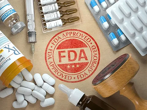 بارقة أمل للمسنّين.. FDA الأمريكية تمنح الموافقة الكاملة على عقار واعد لعلاج ألزهايمر