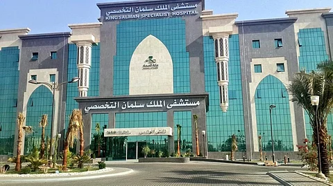 بطوارئ مستشفى الملك سلمان التخصصي .. إنقاذ حياة مقيم توقف قلبه 40 دقيقة في حائل
