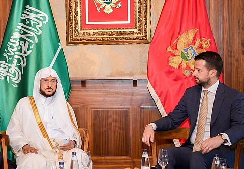 وزير الشؤون الإسلامية عبداللطيف آل الشيخ خلال لقائه رئيس الجبل الأسود ياكوف ميلانوفيتش