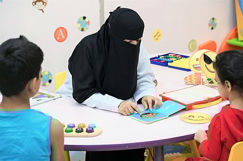 12800 طفل مستفيد من "العلاج باللعب" بطبية الملك سلمان بالمدينة