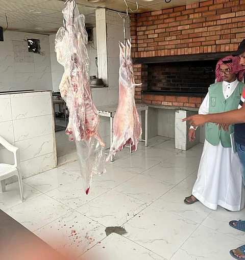 "بيئة العرضيات" تضبط 3 مخالفات خلال جولاتها الرقابية على الأسواق والمسالخ
