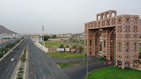 "رئيس جامعة طيبة": استعدادات متكاملة لاستقبال الطلاب وتوفير بيئة علمية وأكاديمية مشجعة