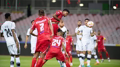 الوحدة يقسو على الشباب بثلاثية