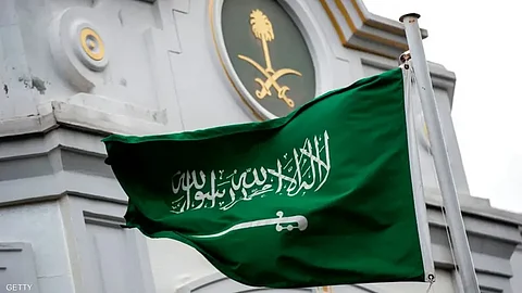 السفارة في واشنطن تهيب بالسعوديين في 4 ولايات أخذ الحيطة والحذر من تداعيات "إيداليا"
