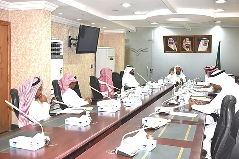 "مدير تعليم الليث" يطلع على جاهزية أقسام الإدارة ومدارسها قبل انطلاقة العام الدراسي