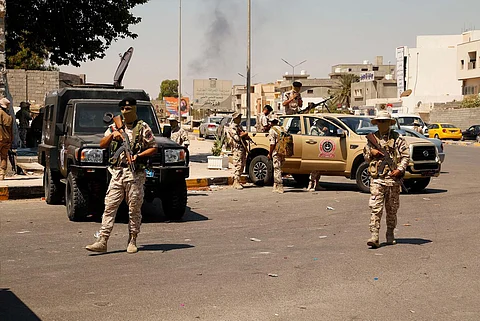 27 قتيلاً و160جريحاً وإجلاء 234 عائلة خلال اشتباكات في طرابلس الليبية بين فصيلَيْن