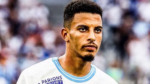 عزالدين أوناحي لاعب أولمبيك مارسيليا الفرنسي