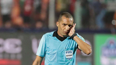 الحكم المغربي الدولي رضوان جيد