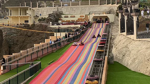 بالصور.. "متنزه الأمير حسام" واجهة سياحية جاذبة للزوار والأهالي